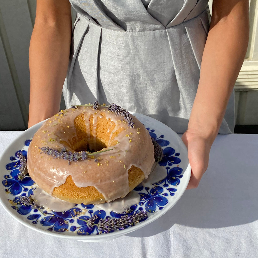 Lavender Lemon Cake <3 (Lemon Cake with Lavender Glaze)